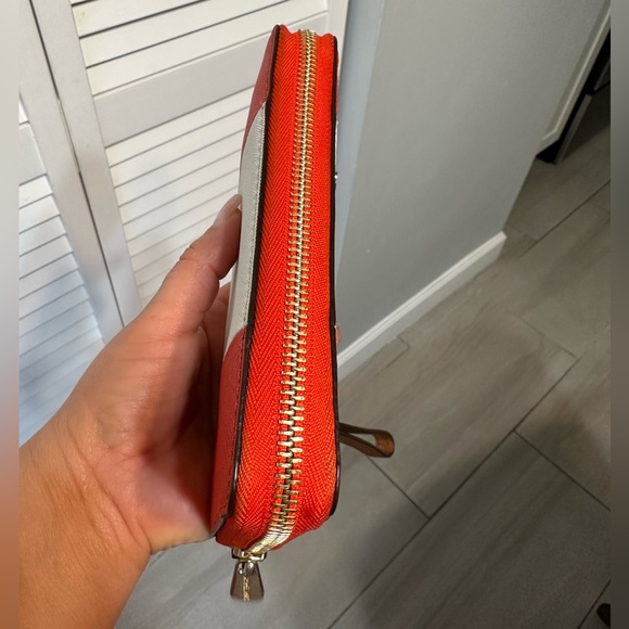 Pre-owned Michael Kors Wallet 100% Authentic - Picture 4 of 7